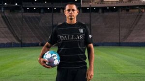 Javier Hernández fue presentado oficialmente como nuevo jugador del Atlético Dallas, club con el que continuará su carrera profesional en la USL Championship.