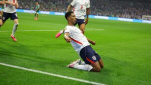 Jude Bellingham firmó un doblete ante México y fue determinante para que Inglaterra asegurara su lugar en los cuartos de final de la justa internacional de selecciones 2026.