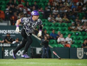 Tyler Viza lanzó la ruta completa sin permitir carrera para guiar a Conspiradores al triunfo sobre Leones en el tercero de la serie.