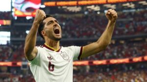 Mikel Merino se convirtió en el héroe de España al marcar el gol de la victoria al minuto 88, asegurando el pase a las semifinales del torneo internacional de selecciones 2026.