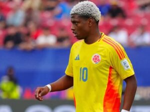 Óscar Perea se convirtió en el Primer refuerzo del América para el Torneo Apertura 2026, reforzando el ataque azulcrema con juventud, velocidad y proyección internacional.