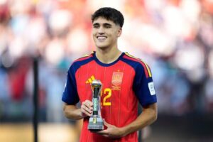 Pau Cubarsí brilló como uno de los pilares defensivos de España en la justa internacional de selecciones 2026. El joven defensor es uno de los Campeones del Mundo que dirigió Rafa Márquez durante su proceso de formación en el Barcelona.