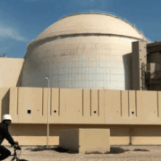 Estados Unidos bombardea zona cercana a la planta nuclear