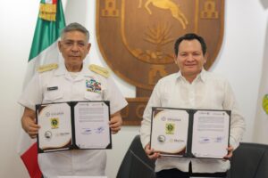 El Gobernador Joaquín Díaz Mena y el Secretario de Marina, Almirante Raymundo Pedro Morales Ángeles, encabezaron la firma de ratificación del convenio