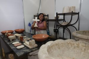 Familias y visitantes disfrutan de artesanías, gastronomía y espectáculos durante la inauguración de la Feria Tunich 2026, donde El Ayuntamiento celebra la tradición de Mérida y reúne lo mejor del talento artesanal.