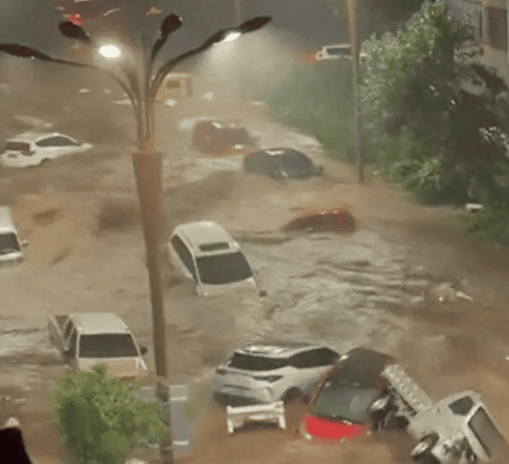 Tifón Bavi provoca severas inundaciones