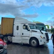 Tractocamión impacta autobús en carretera Mérida–Umán; así ocurrió el accidente