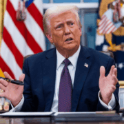 Trump amenaza con responder militarmente a Irán