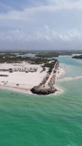 El Gobierno de Yucatán solicitó a Semarnat y Profepa Verificar el cumplimiento del proyecto "Las Dunas" para garantizar la protección del manglar, el humedal y la duna costera en Chuburná.