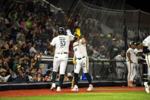 En duelo de explosivas ofensivas, León venció a Yucatán en su casa.