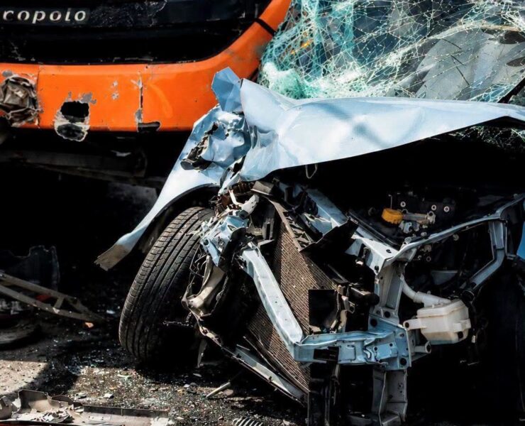 ¡Momentos de tensión! Cinco lesionados tras fuerte choque entre autobús y automóvil en Cancún