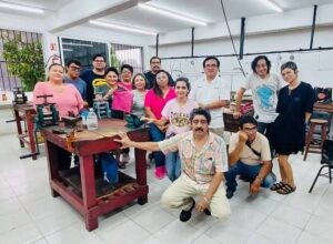 Jóvenes y personas adultas podrán capacitarse gratuitamente en 13 especialidades durante el ciclo escolar 2026-2027.