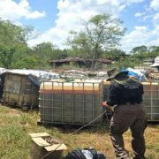 Bodega de huachicol en Umán: aseguran combustible y detienen tres