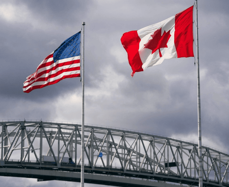 Canadá amenaza con cortar electricidad y minerales a EU