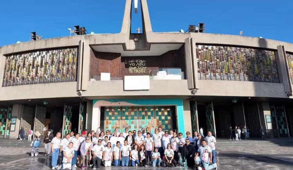 ¡CAMPECHANOS LLEGAN A LA BASÍLICA!