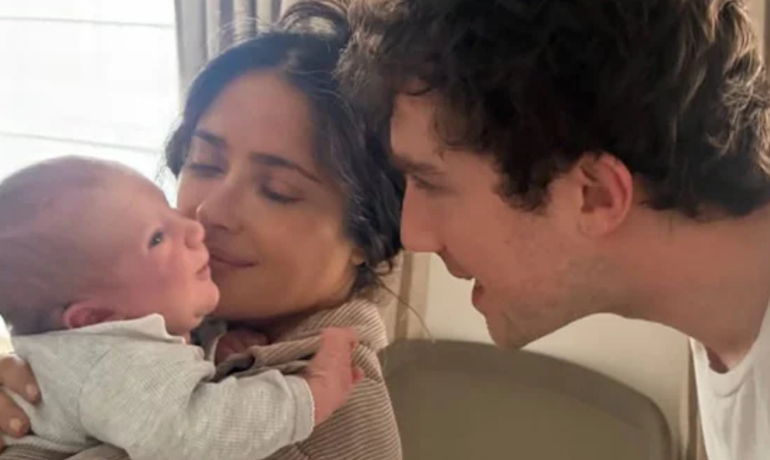 Salma Hayek se convierte en la 'abuela latina'