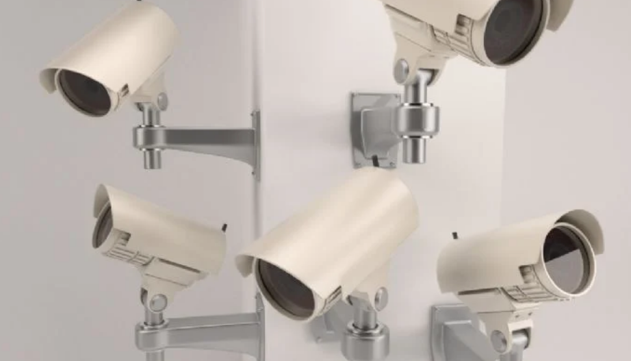 Si tienes cámara de seguridad en casa te pueden multar: ¿cuándo?