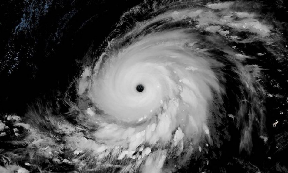 ‘Lala’ se convierte en huracán y avanza con rumbo a Hawái