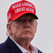 Trump amenaza fuertemente a Omán por "interponerse" en las negociaciones