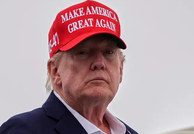 Trump amenaza fuertemente a Omán por "interponerse" en las negociaciones
