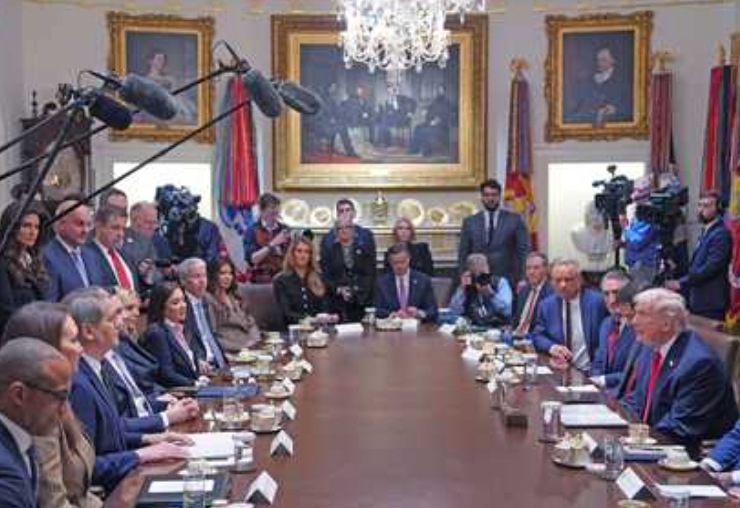 Los funcionarios de Trump son millonarios