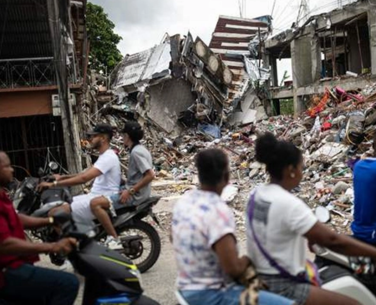 De la Espriella anuncia medidas económicas tras terremoto