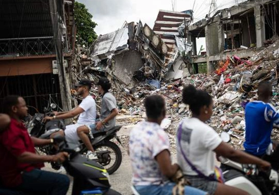De la Espriella anuncia medidas económicas tras terremoto