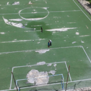 Campo deportivo abandonado causa alarma en Campeche