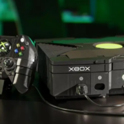 Xbox anuncia una réplica de la Xbox original de Mattel