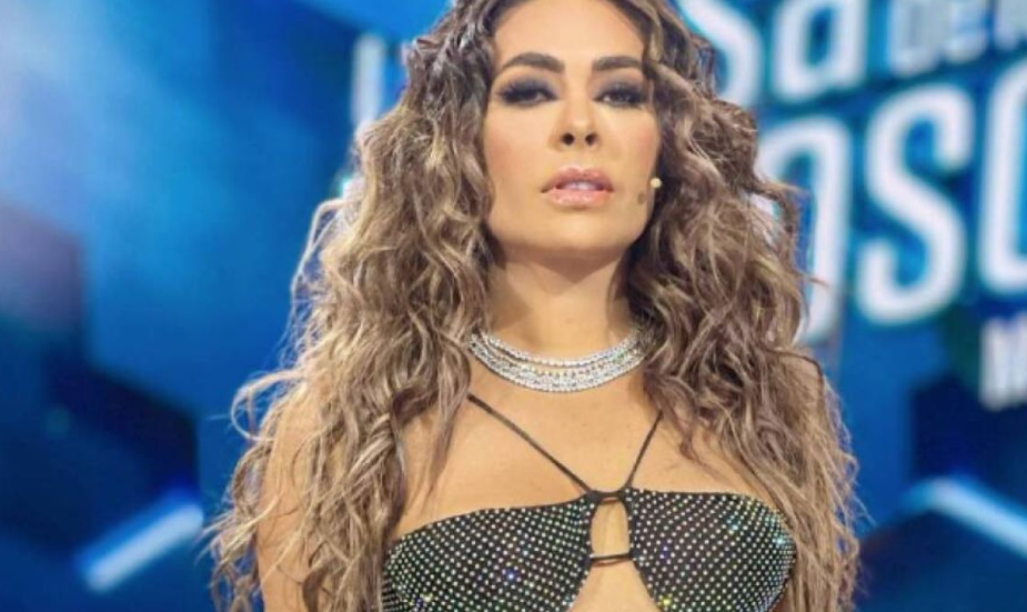 Yanet le contesta a Galilea Montijo en plena gala