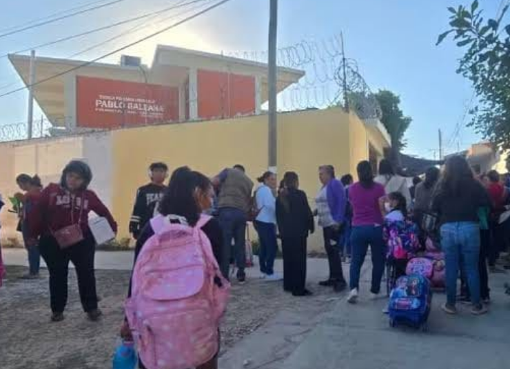 ¡Regresen miles de estudiantes a clases en Campeche!
