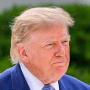 Los republicanos están furiosos con Trump por reavivar polémica arancelaria