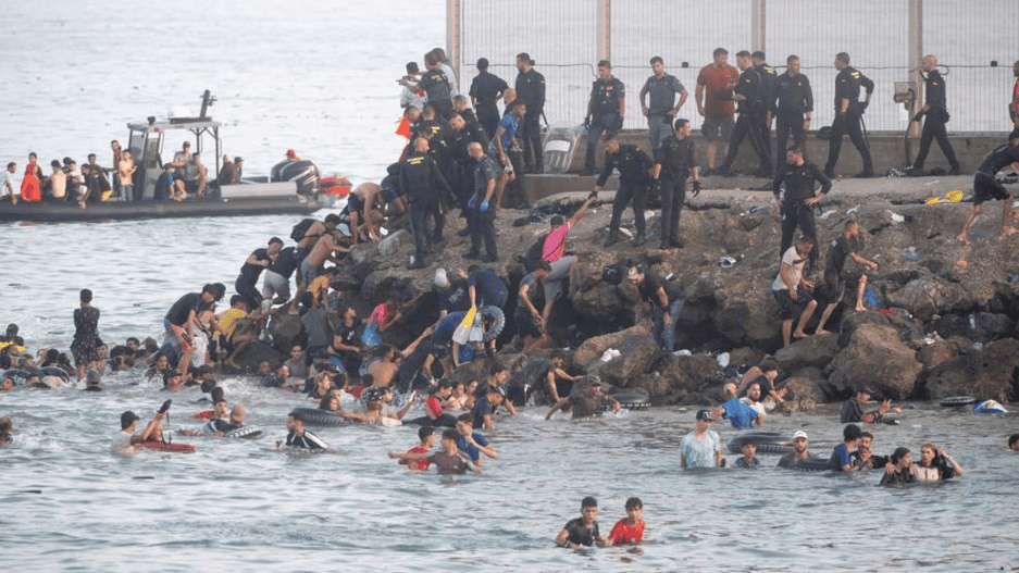 Ceuta enfrenta una llegada sin precedentes de migrantes