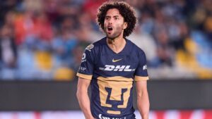 El “Chino” Huerta vuelve a Pumas tras su experiencia en el fútbol de Bélgica y buscará ser protagonista en el Apertura 2026.