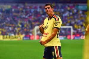 Alejandro "Coco" Cárdenas, canterano del América y originario de Mérida, Yucatán, marcó su primer gol en la Primera División al sellar la victoria azulcrema sobre Santos Laguna durante el Cierre de la jornada 3 del Apertura 2026.