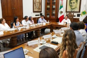 Joaquín Díaz Mena dialogó con las fuerzas políticas del Congreso para presentar los alcances del Plan Bienestar Metropolitano.
