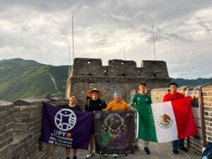 Ek’ Raptors, de la Universidad Politécnica de Yucatán, hizo historia al colocar a Yucatán entre los 16 mejores del mundo en el RobotChallenge 2026, celebrado en China.