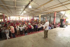 Rafa Marín encabezó una asamblea informativa en Felipe Carrillo Puerto ante cerca de 2 mil personas, donde llamó a profundizar la transformación y atender las necesidades de los pueblos originarios de Quintana Roo.