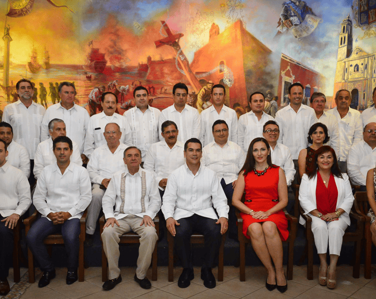 Fiscalía de Campeche busca llevar ante juez a 32 exfuncionarios de Alejandro Moreno