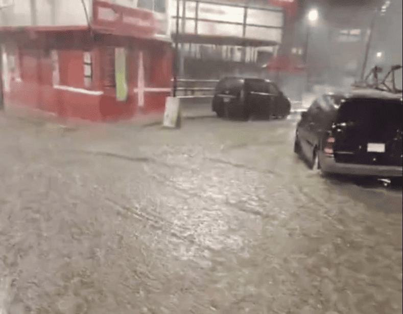 Fuertes lluvias vuelven a causar inundaciones