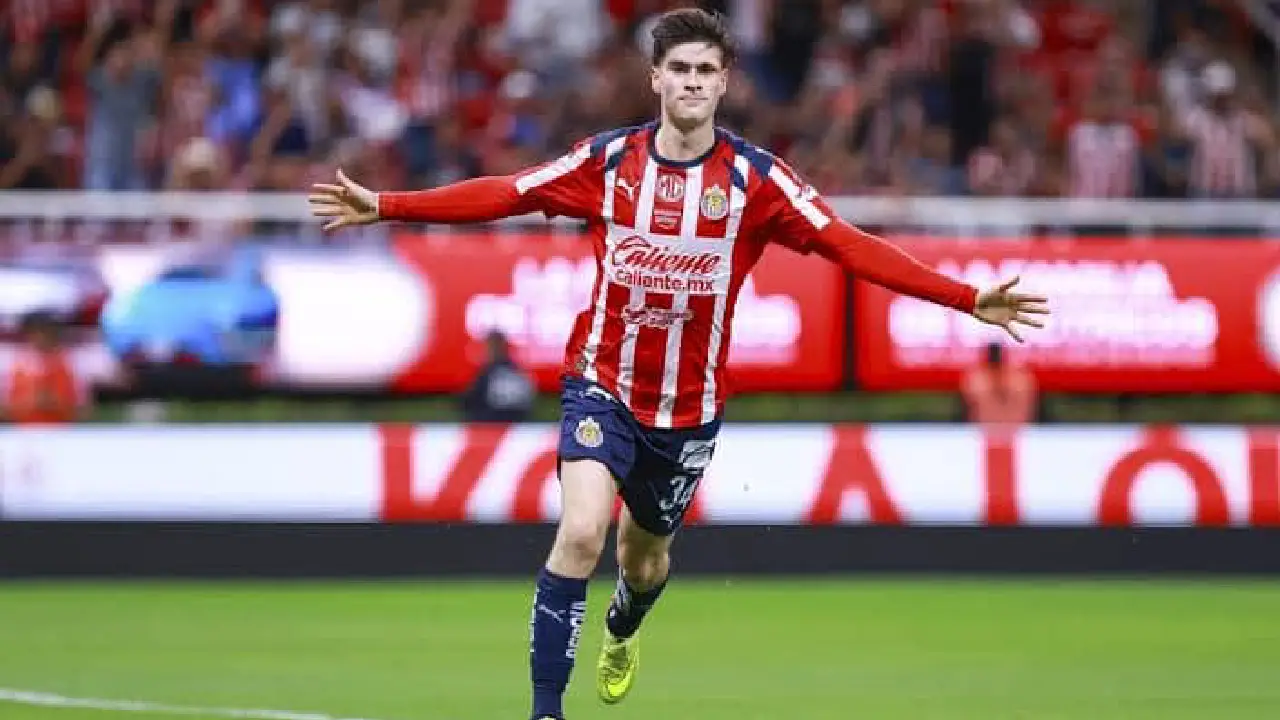 Futbolistas mexicanos que jugaron en Grecia historias que dejaron huella