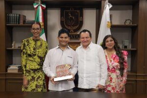 Jóvenes y colectivos de Yucatán reciben el Premio Estatal de las Juventudes 2026, en reconocimiento a sus historias de talento, perseverancia y compromiso social.