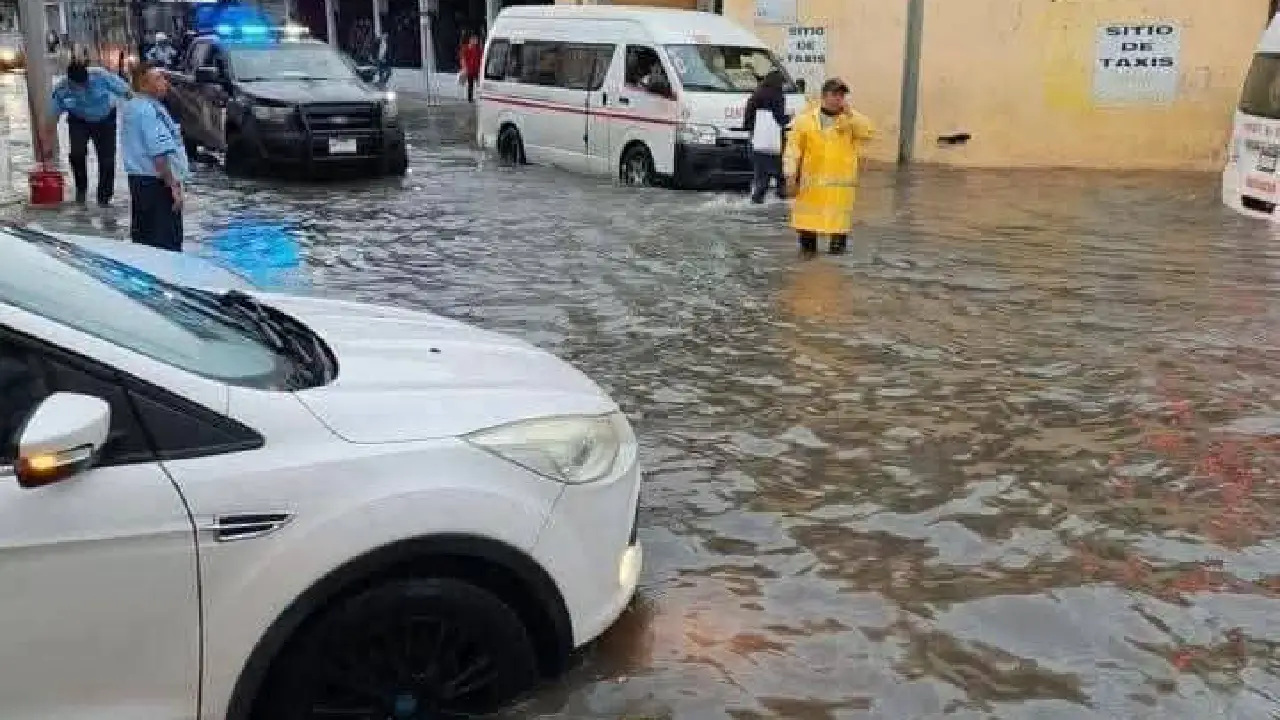Intensa lluvia en Mérida causa inundaciones en el centro y diferentes colonias