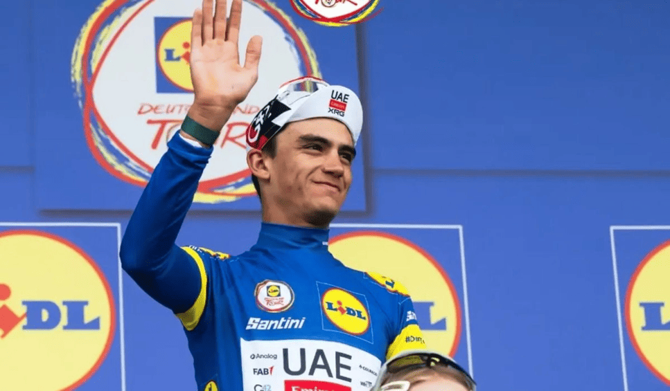 Isaac del Toro hace historia