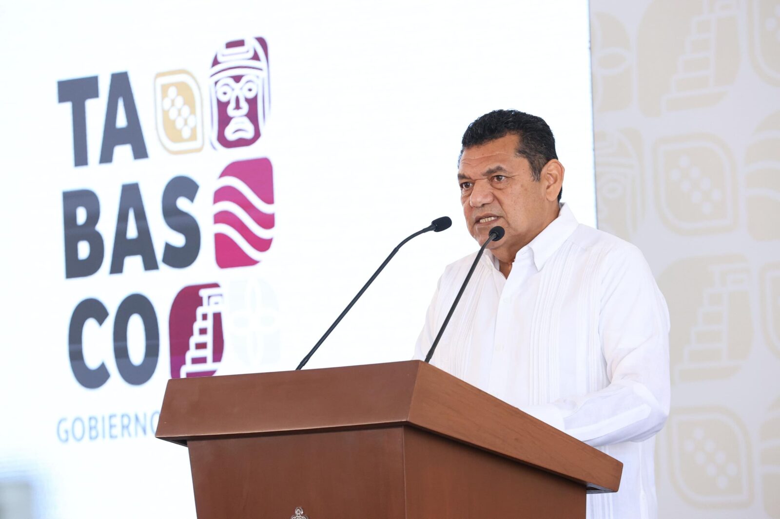 Javier May anuncia semana de acciones