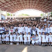 Javier May inaugura ciclo escolar