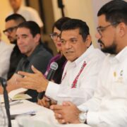 Javier May llama al sector empresarial a invertir en Tabasco