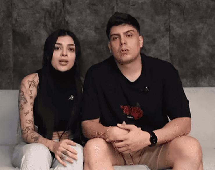 Karely Ruiz y su esposo