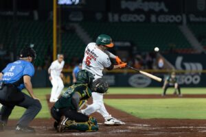Con un rally en la tercera tanda, Leones venció a Pericos en el primero de la serie.