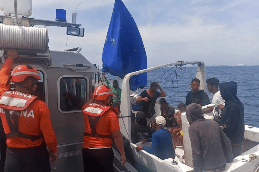 México rescata a 16 migrantes cubanos